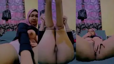 Bokep Jilbab Tante Mariah Toket Jumbo Mantap